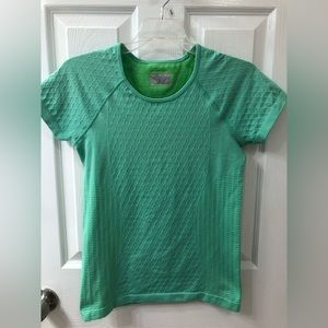 Athleta fitted/seamless short sleeve top